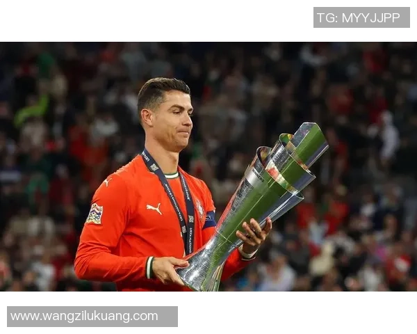 足球传奇球星风采:盘点全球足坛顶级球员精彩瞬间及历史成就 足球传奇球星风采:盘点全球足坛顶级球员精彩瞬间及历史成就