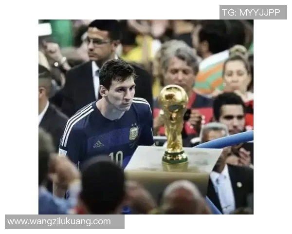 9号足球服球星经典造型集锦精选全球足球传奇人物精彩瞬间